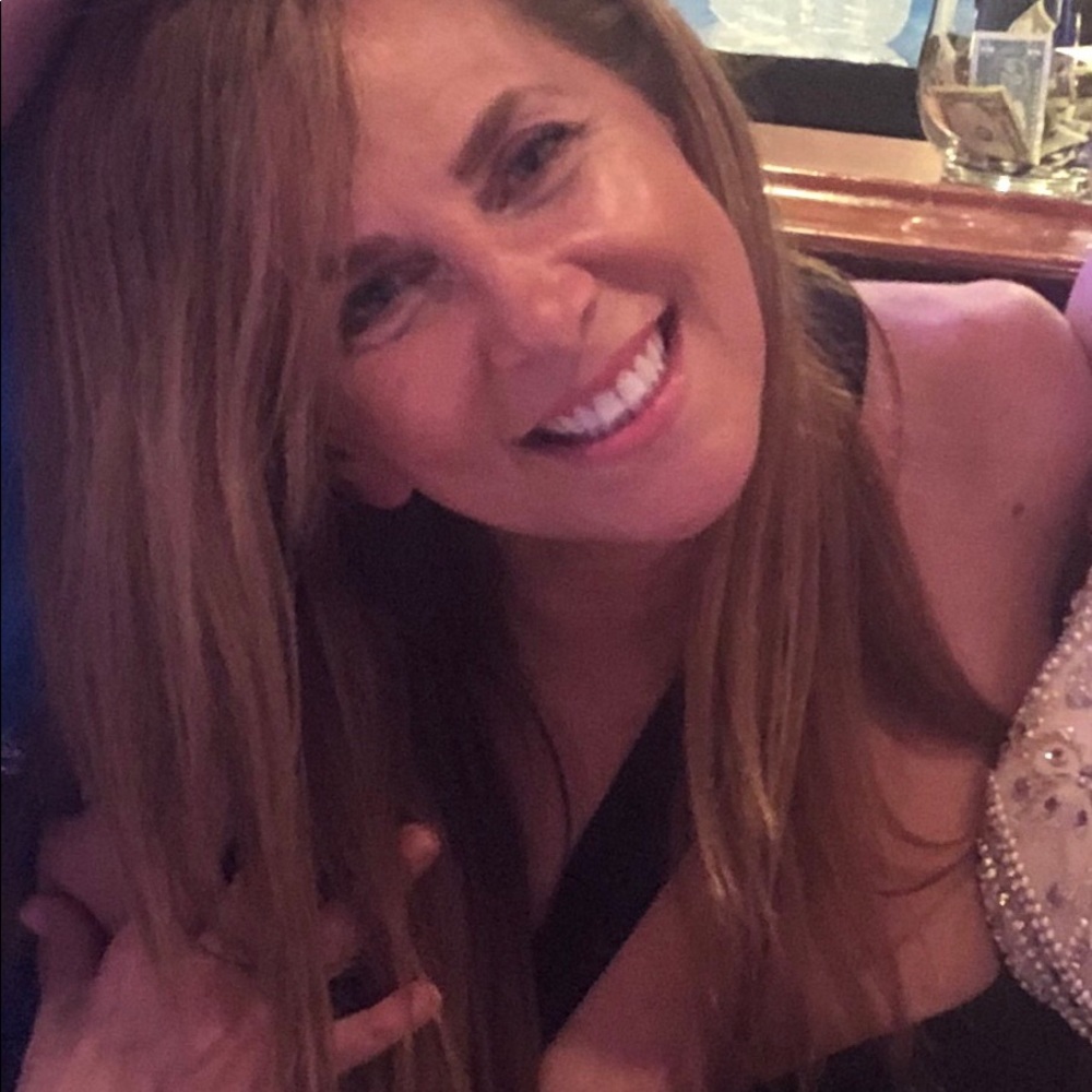 Meet your Posher, Elaine